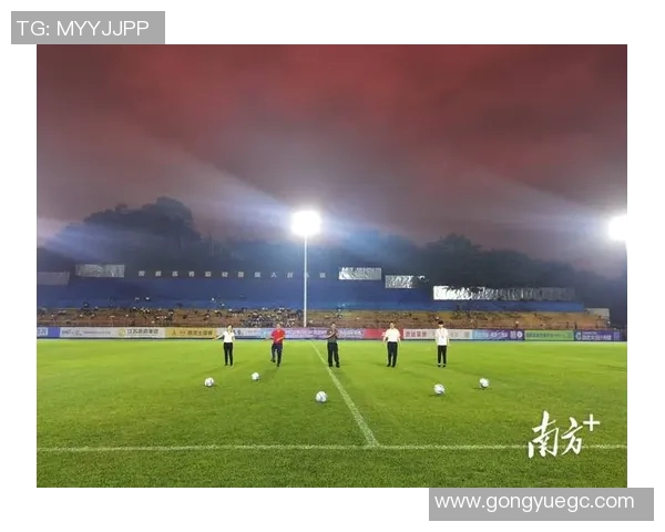 足球星箭引领绿茵风暴书写激情对决点燃无尽梦想舞台